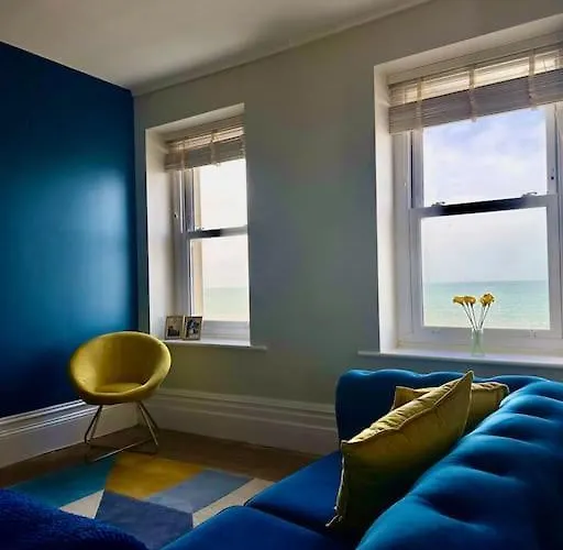 Beach Haven Apartment By Air Premier